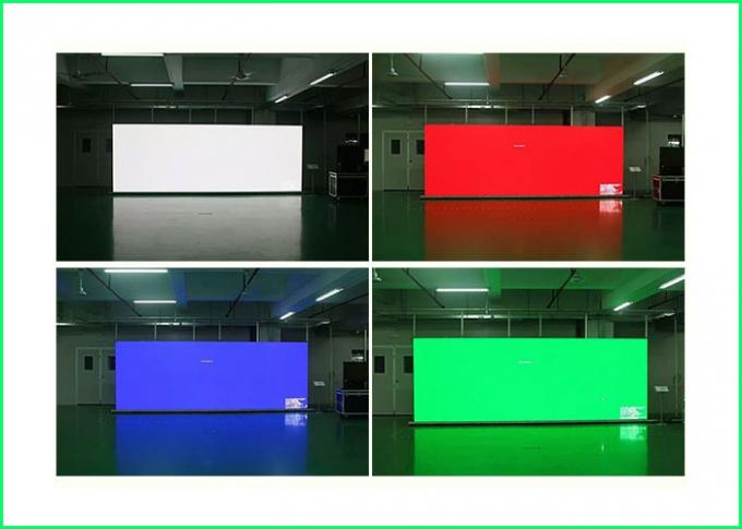Iklan P10 LED Besar Menampilkan Layar Video LED Kecerahan Tinggi 7500cd / m2