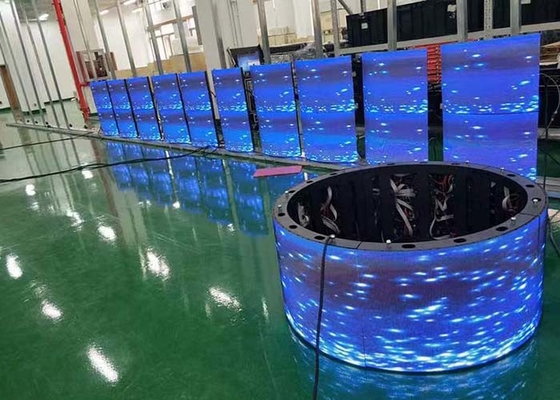 UHD P1.538 Indoor AD Layar LED Lembut Melengkung Dengan Kecerahan Tinggi