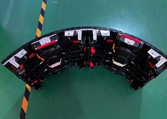 Display LED Indoor 250mmx250mm yang dapat disesuaikan untuk acara hibah