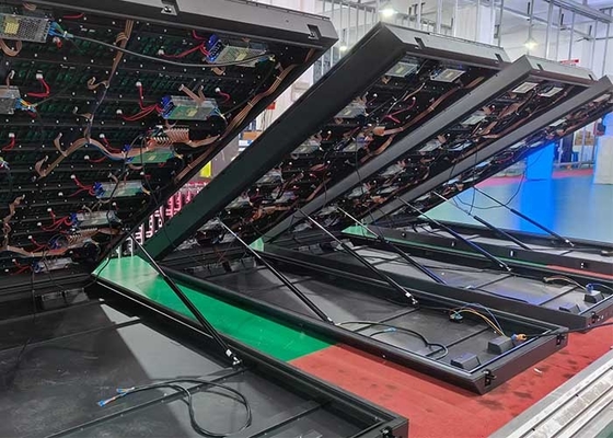 P4 dinding-mounted Outdoor led screen untuk iklan Front Flip kabinet Mempertahankan kabinet sebelum hujan bukti